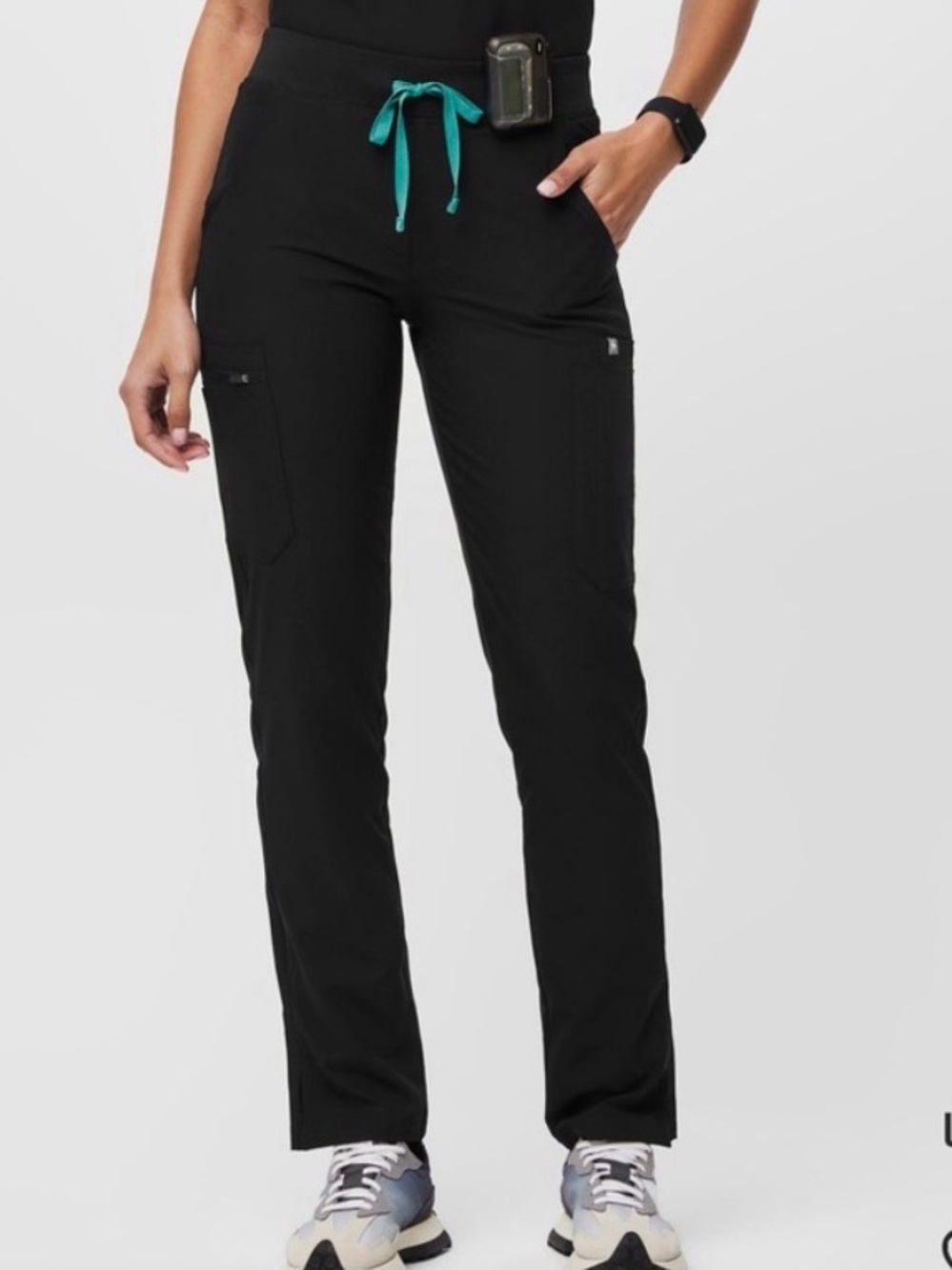 FIGS Yola FreeX Lined Skinny Cargo Scrub Pants Medium M Black Water Repellent